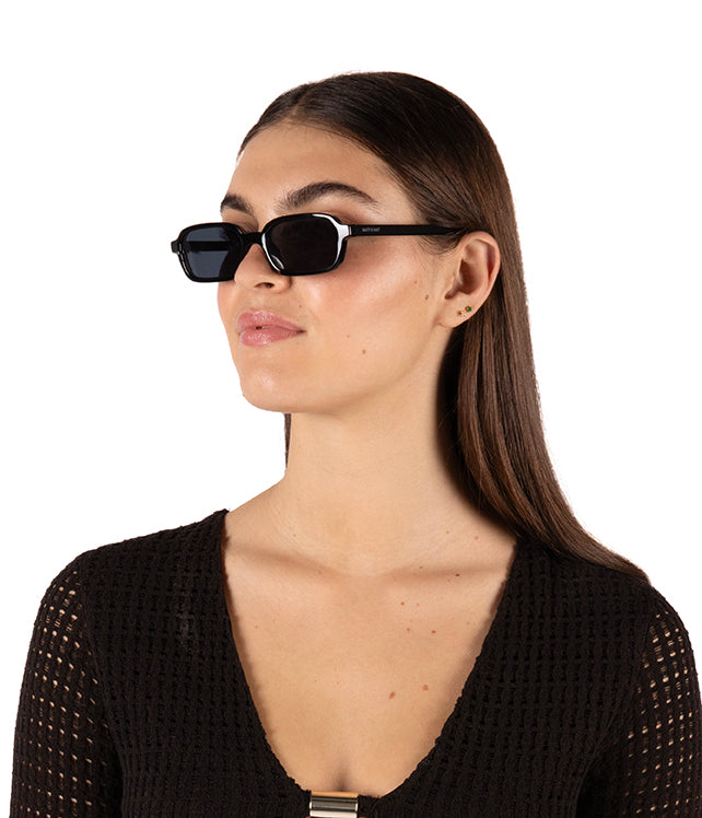 variant:: noir -- mendi sunglasses noir
