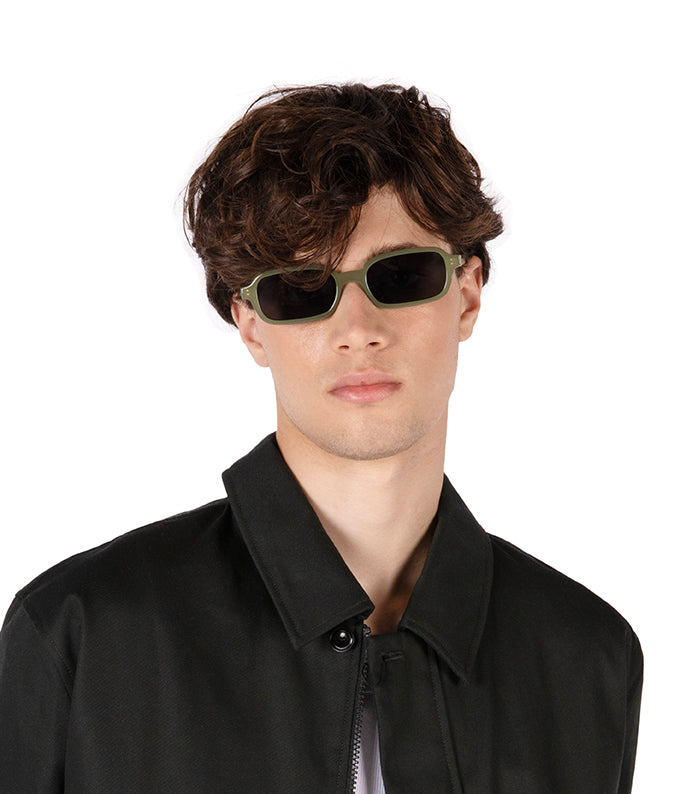 variant:: vert -- mendi sunglasses vert