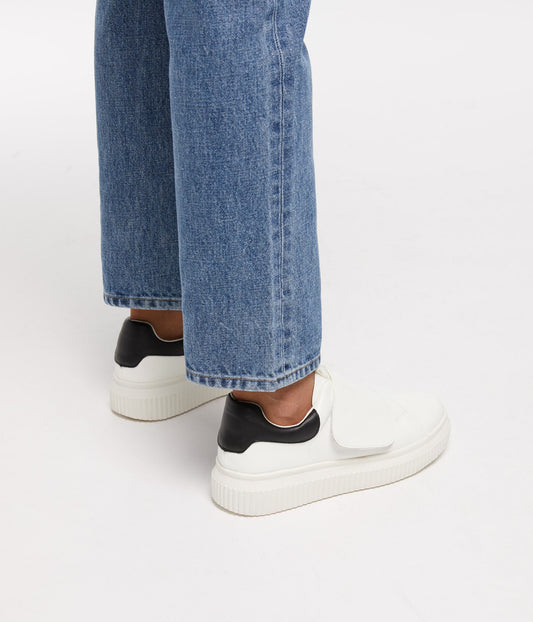 variant::blanc -- harley shoe blanc