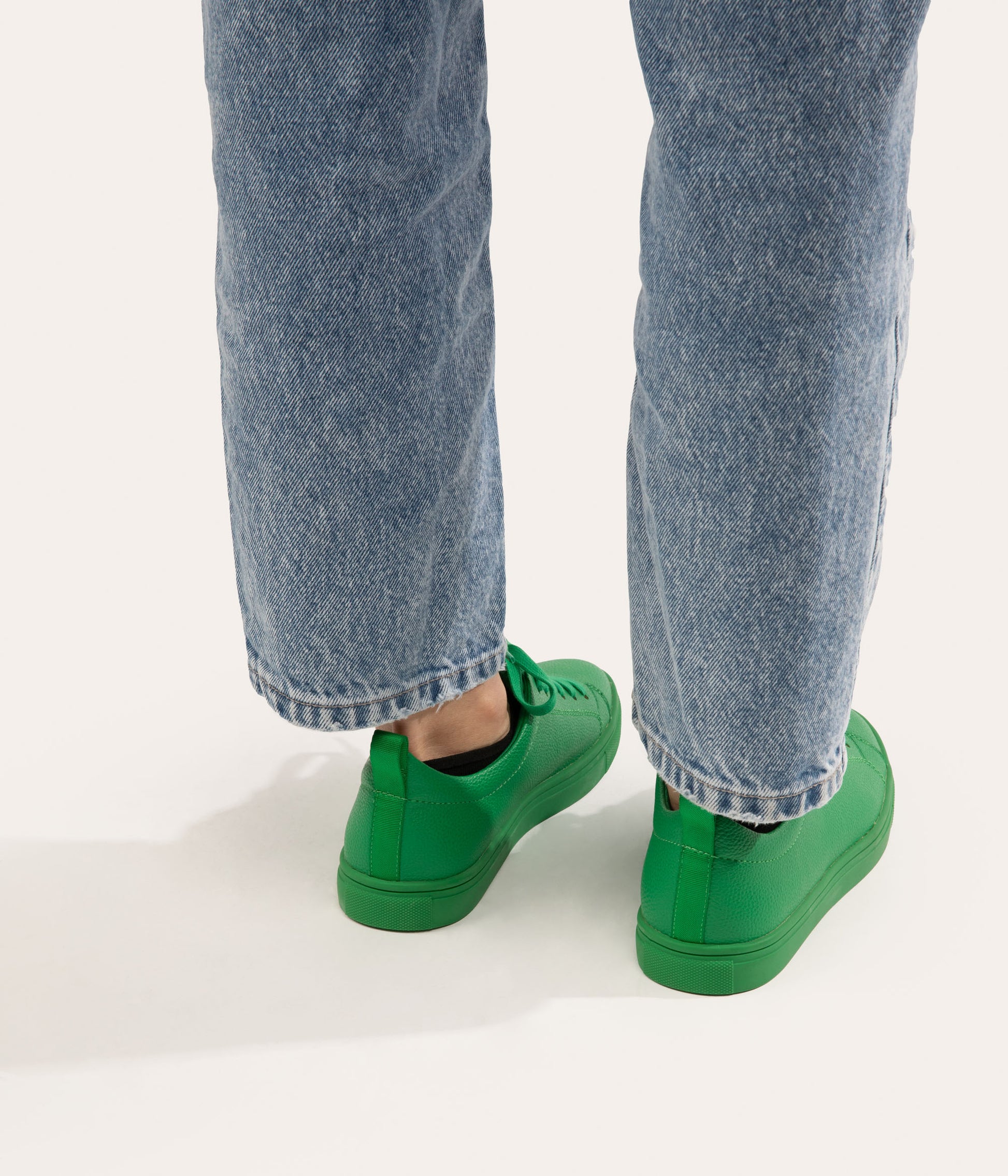 variant:: vert -- aahana shoe vert