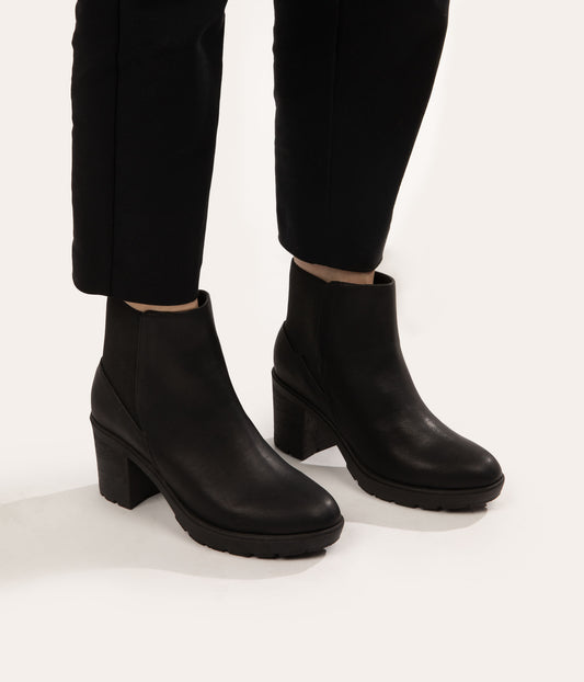 variant:: noir -- montroyal shoe noir