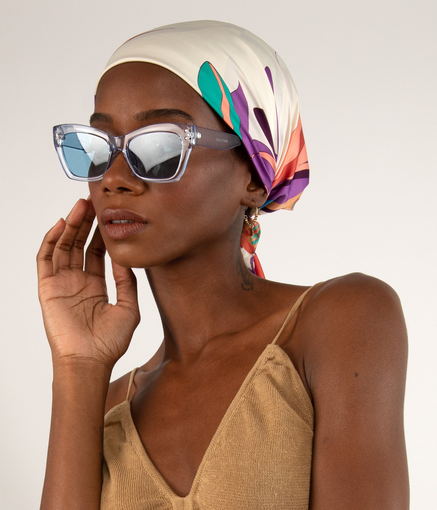 variant:: bleu -- isla sunglasses bleu